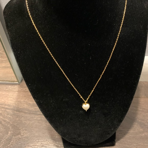 Kate Spade Pearl heart Necklace NWT & dust bag